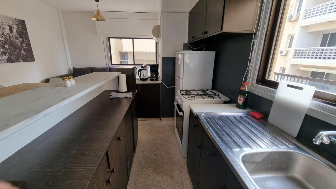 Cozy Beach Apt / 100 Mbit+ Netflix / Near Airport Ларнака Екстериор снимка