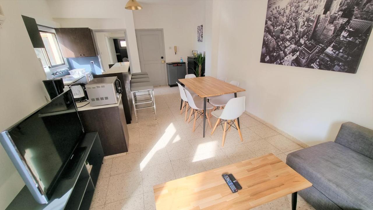 Cozy Beach Apt / 100 Mbit+ Netflix / Near Airport Ларнака Екстериор снимка