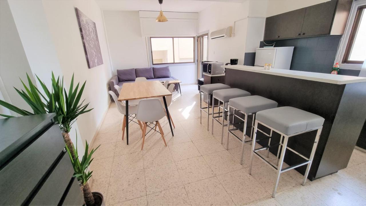 Cozy Beach Apt / 100 Mbit+ Netflix / Near Airport Ларнака Екстериор снимка